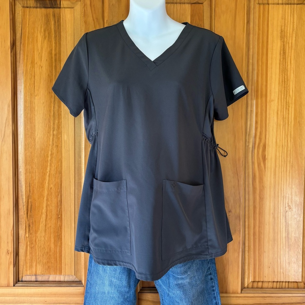 Maternity scrub shirt